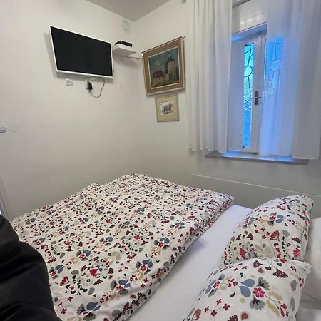 Very Close Studio Apartment Zagreb Exterior foto
